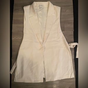 EUC Adjustable side Blazer Vest